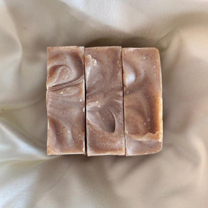 Fynakaa’s Avarampoo_handcrafted_luxury_Soap_Bar_003